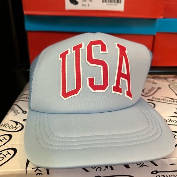 Ordinary Crowns pop culture foam trucker Hat red USA New With Tags - Picture 1 of 2